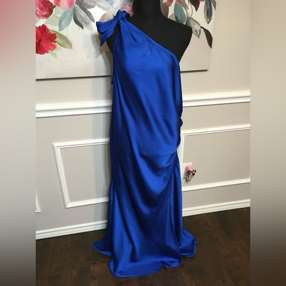 One Shoulder Ruched Dress - Picture 7 of 14